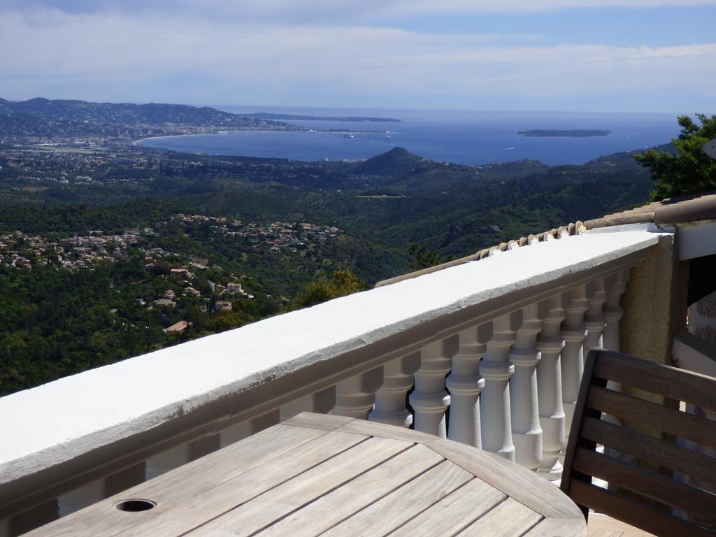Saint-Jean-de-l'Esterel Chambres D'Hotes Vue Mer L'Esterel Panoramique المظهر الخارجي الصورة